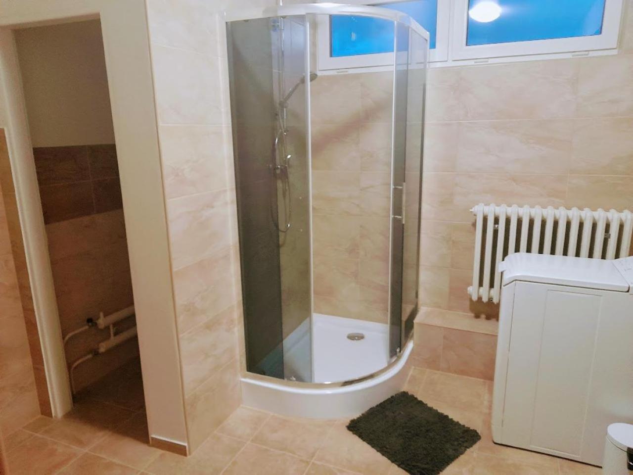 Aparthotel Lev I Sova Mělník Exteriér fotografie